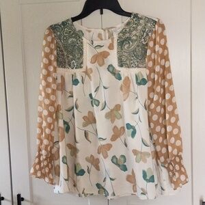 Cato Cream Floral Patchwork Blouse with Tan Polka-Dot Sleeves